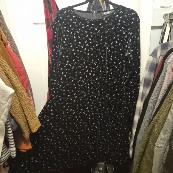 NWT Disturbia Black Velvet Floral Mini Dress - Picture 2 of 3